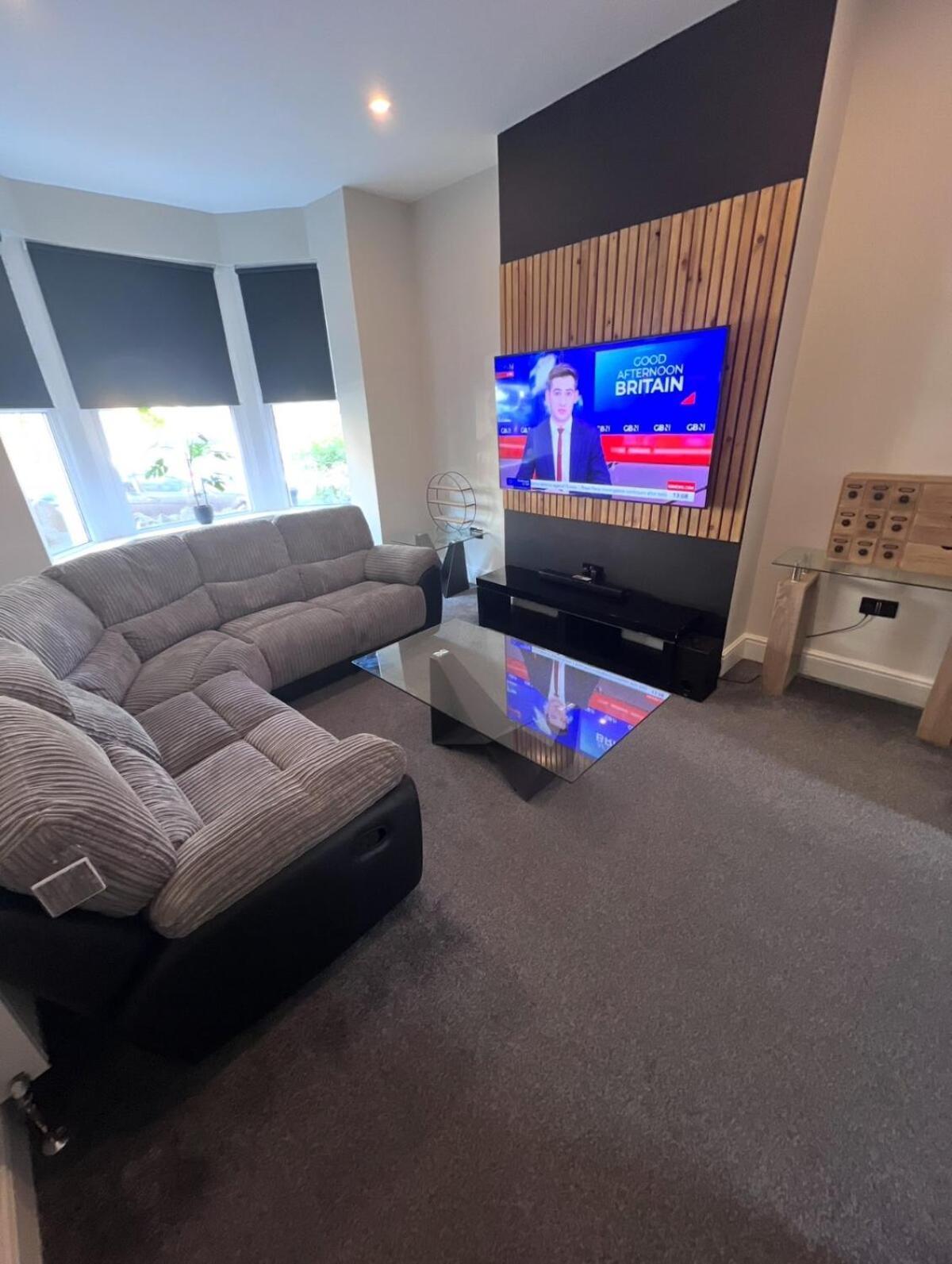 Modern 5 Bedroom Terraced Luxurious House Colwyn Bay Eksteriør bilde